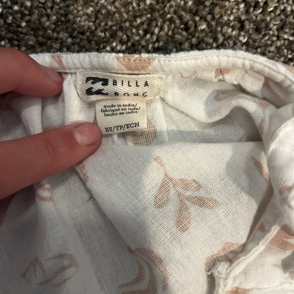 Billabong White and Tan Abstract Crop Top - Picture 4 of 5